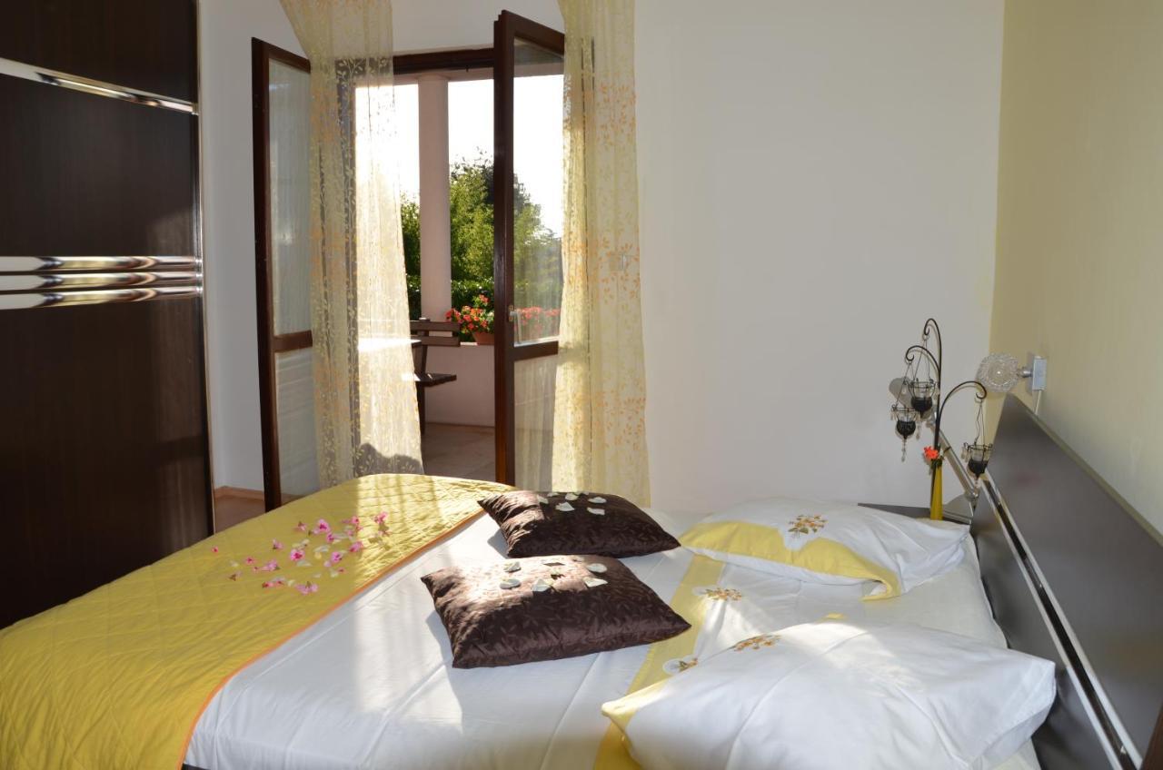 Near The Beach Pula Exterior photo