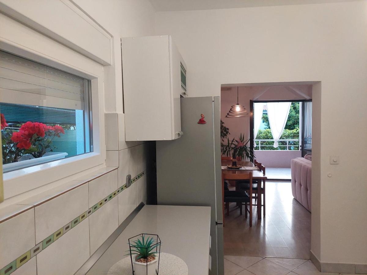 Near The Beach Pula Exterior photo